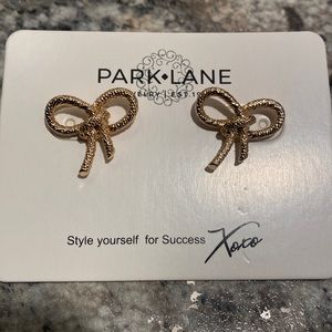 Park Lane bow earrings 🎀